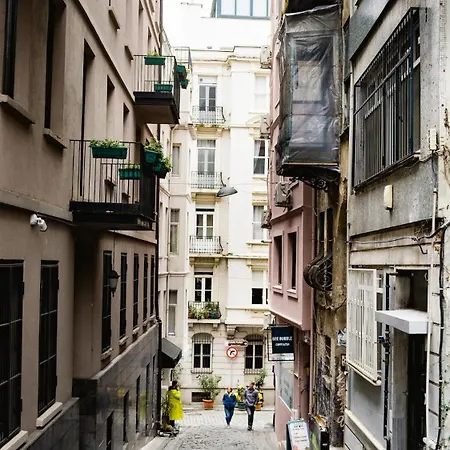 Luxury In Galata Apartment